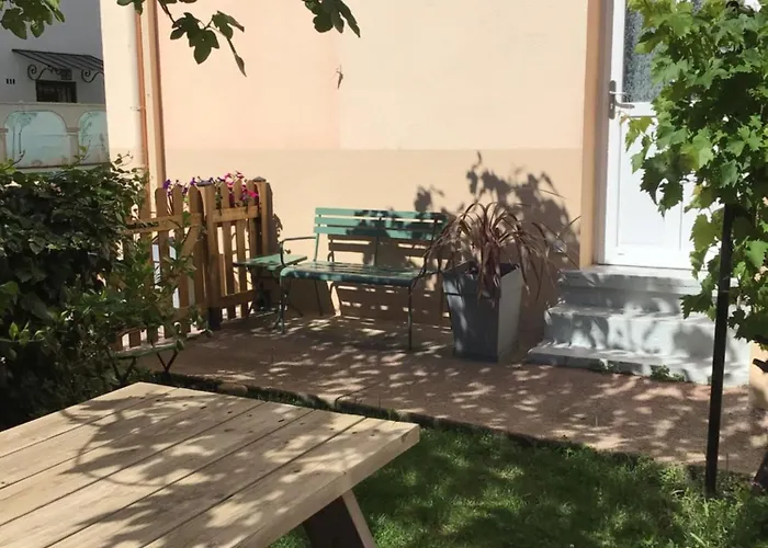 Entre Et Montagnes アパート